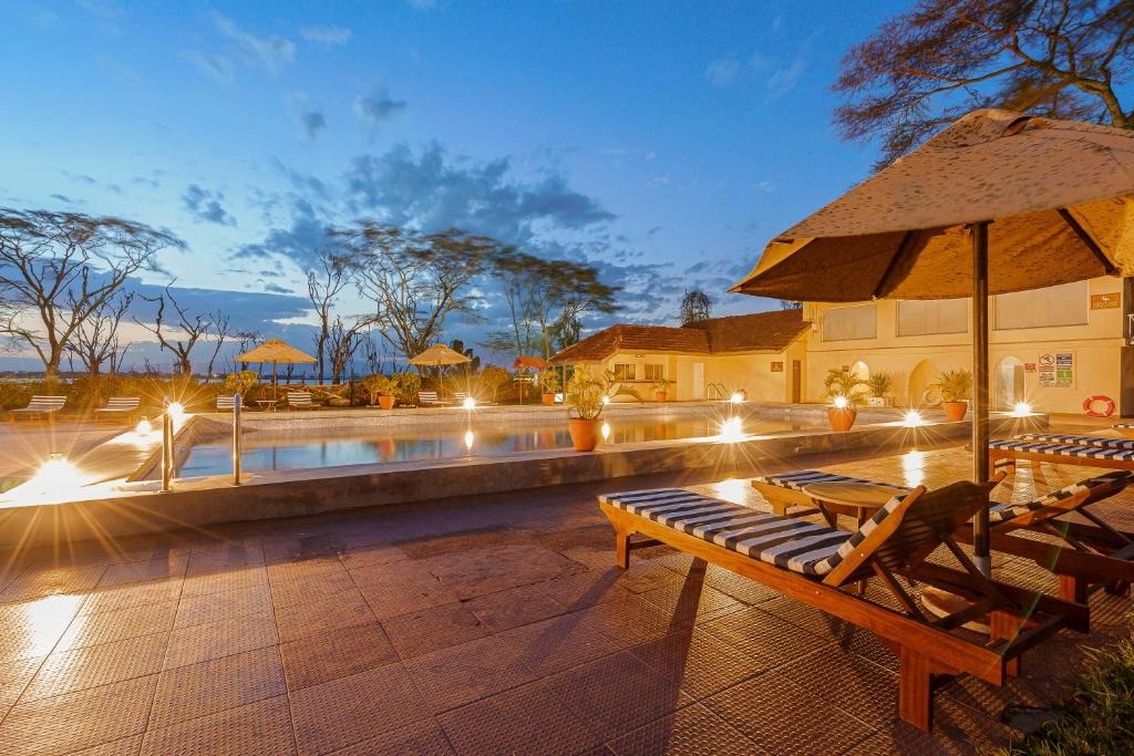 هتل مولتا لیک نایواشا